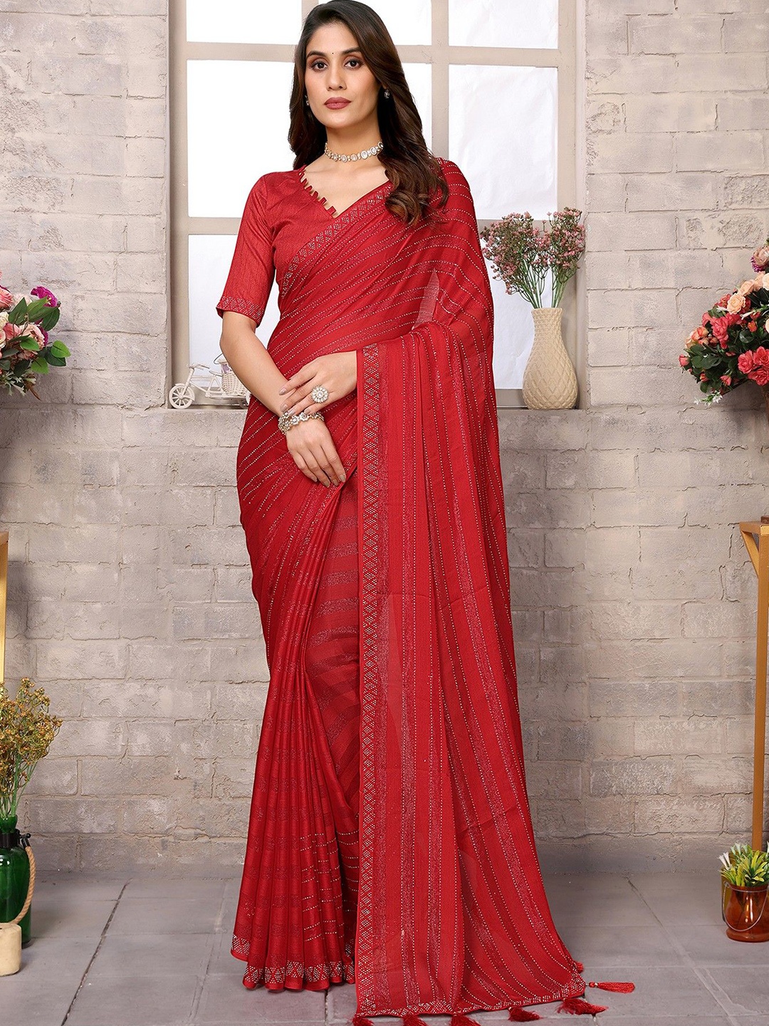 

KALINI Striped Printed Saree, Red