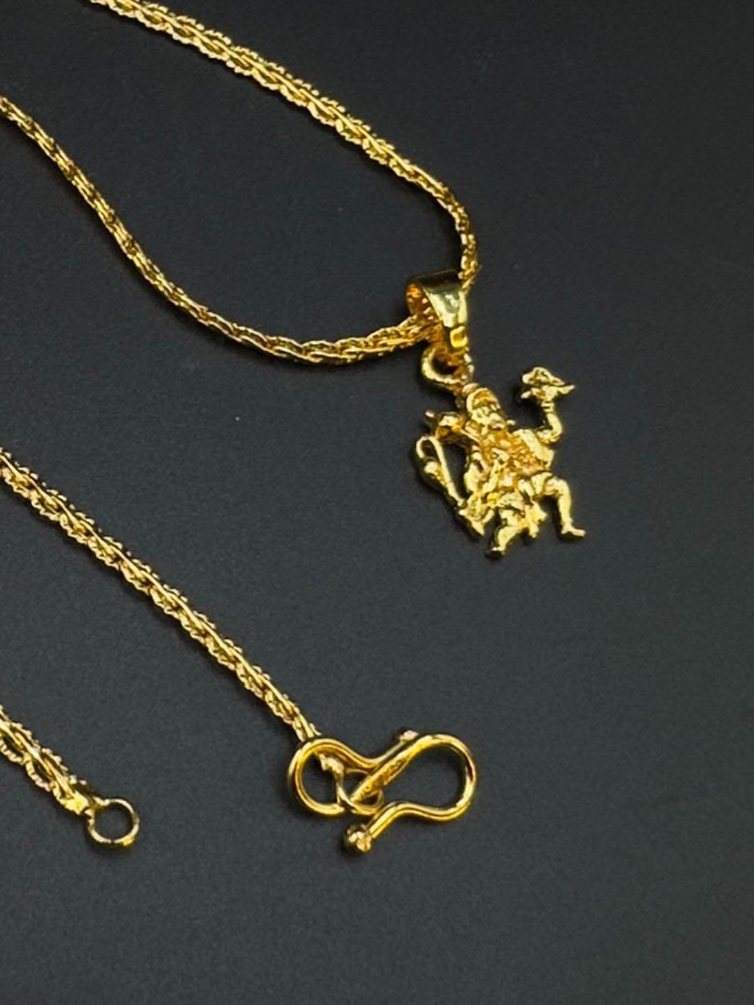 

Estele Gold-Plated Circular Pendant With Chain