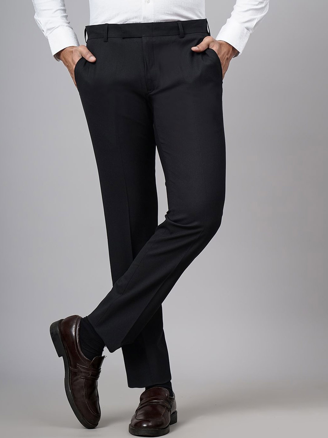 

METAL Men Mid-Rise Slim Fit Trousers, Brown
