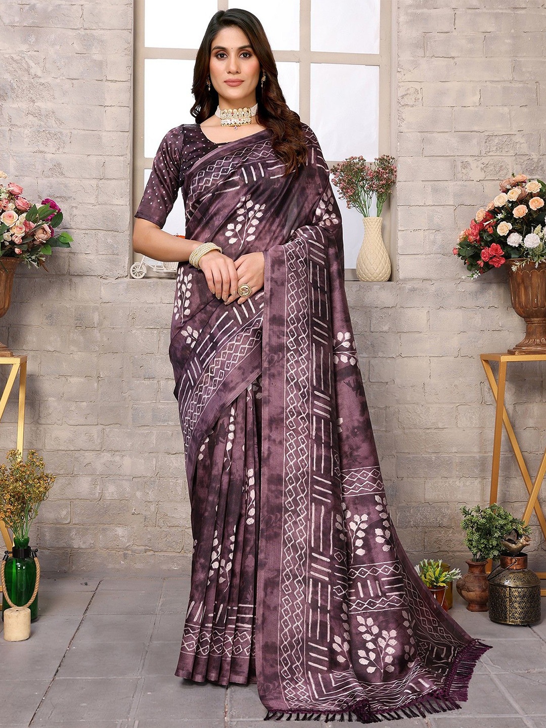 

KALINI Floral Printed Leheriya Saree, Purple