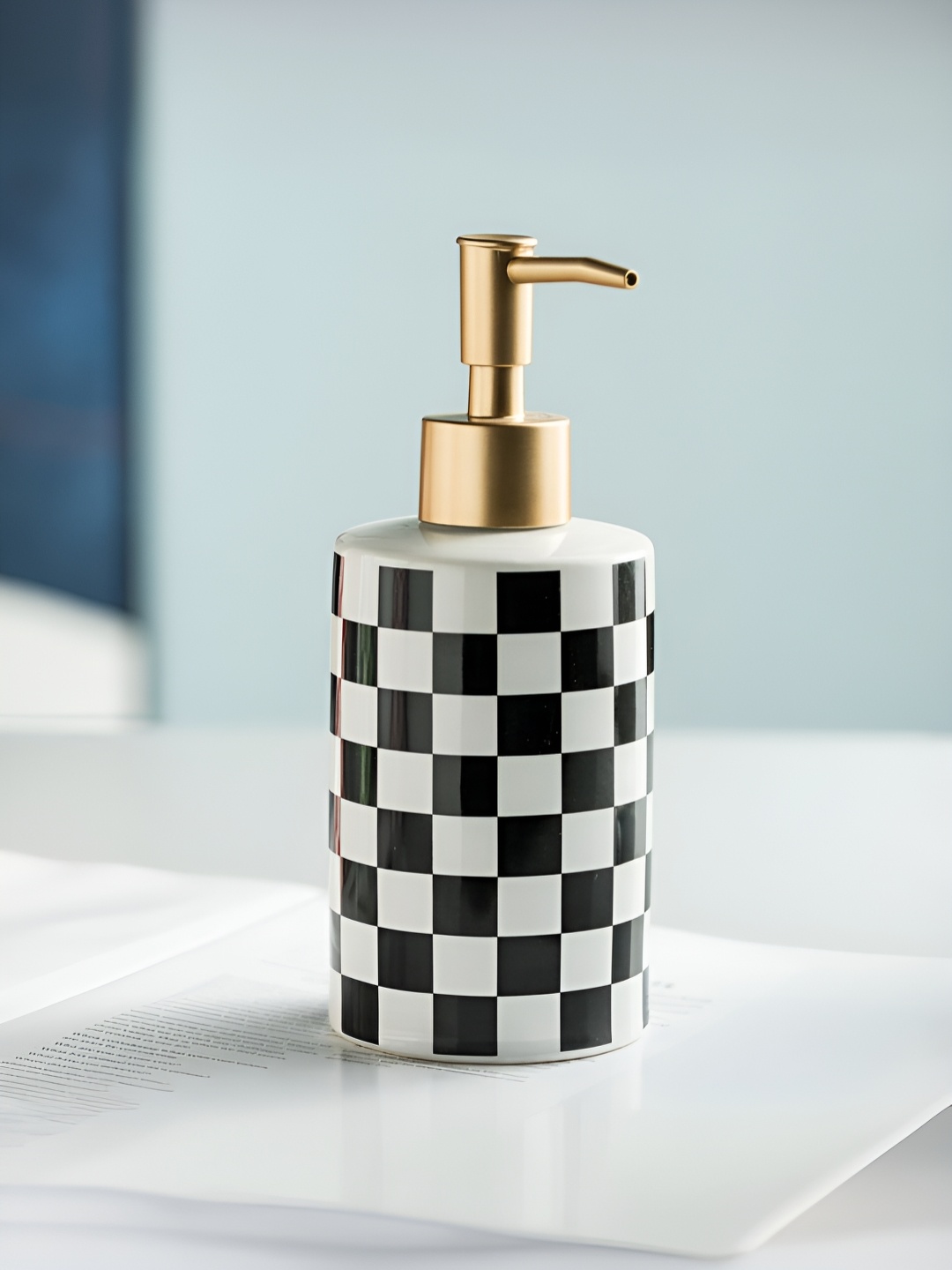 

The Better Home Black & White Geometric Printed Ceramic Glossy Soap Dispenser 310 ml