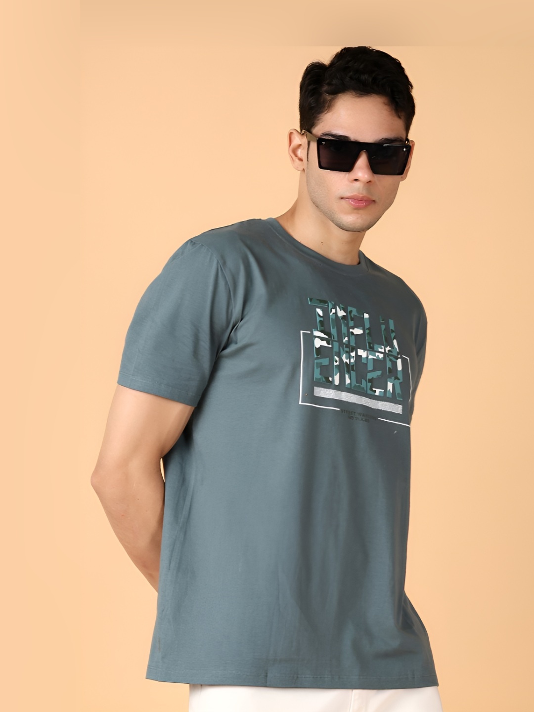 

V-Mart Men Typography Printed Round Neck Cotton T-shirt, Green