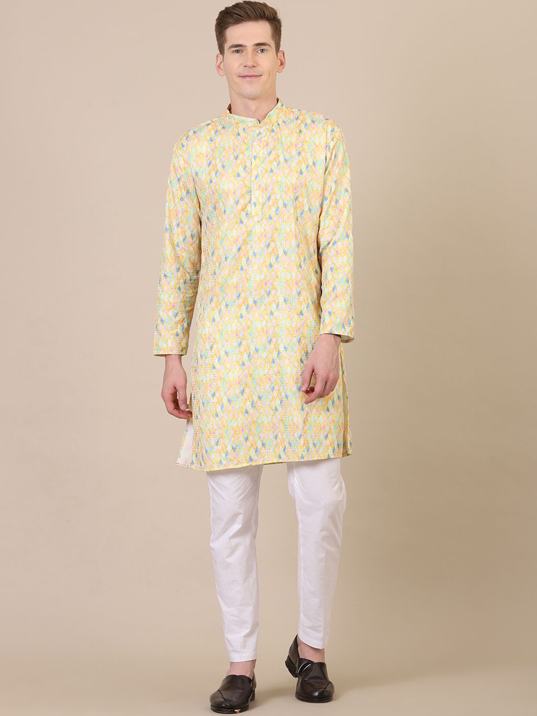 

Stuffie Land Geometric Printed Mandarin Collar Straight Pure Cotton Kurta With Pyjamas, Yellow