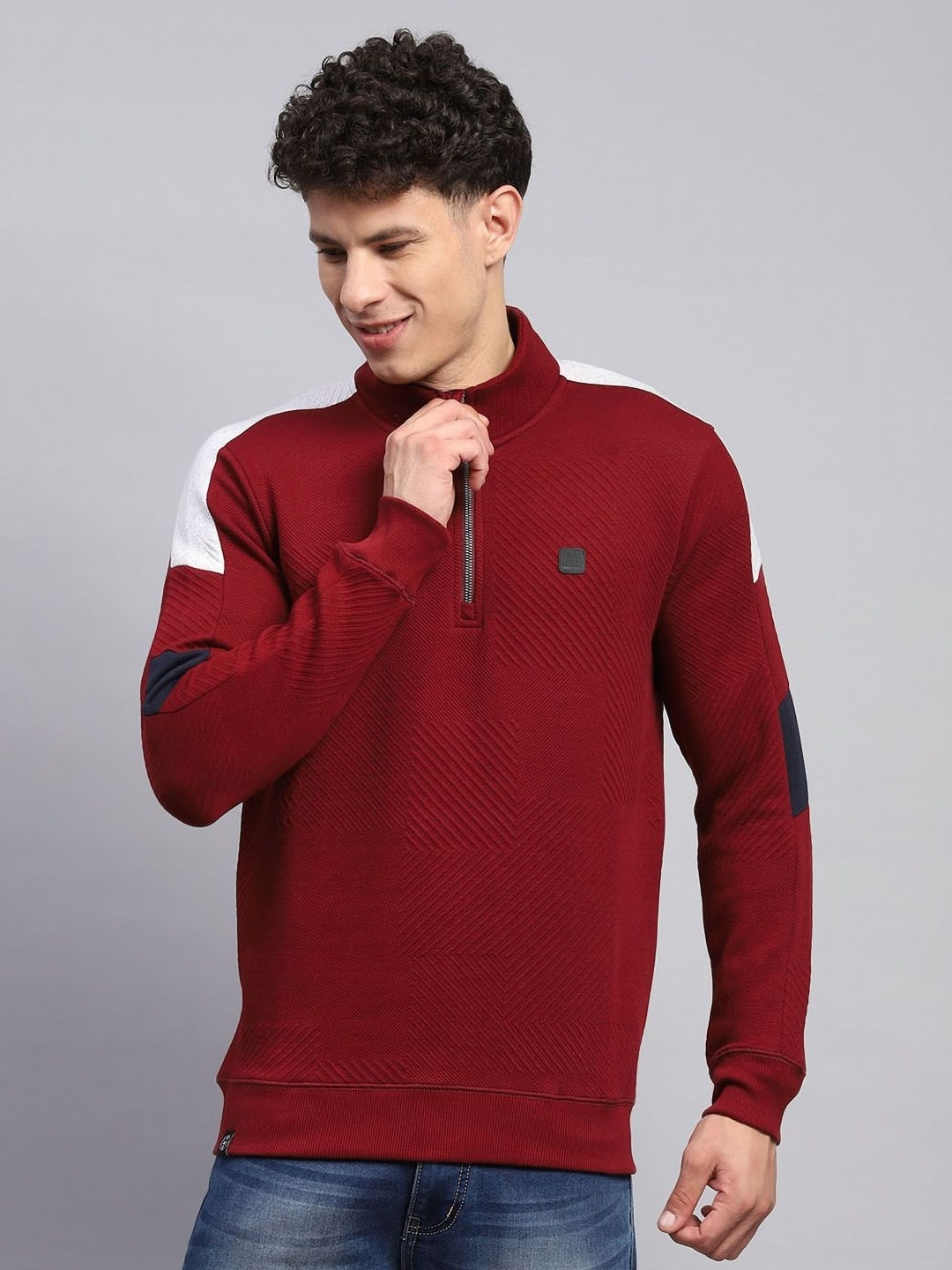

Monte Carlo Men High Neck Applique T-shirt, Maroon