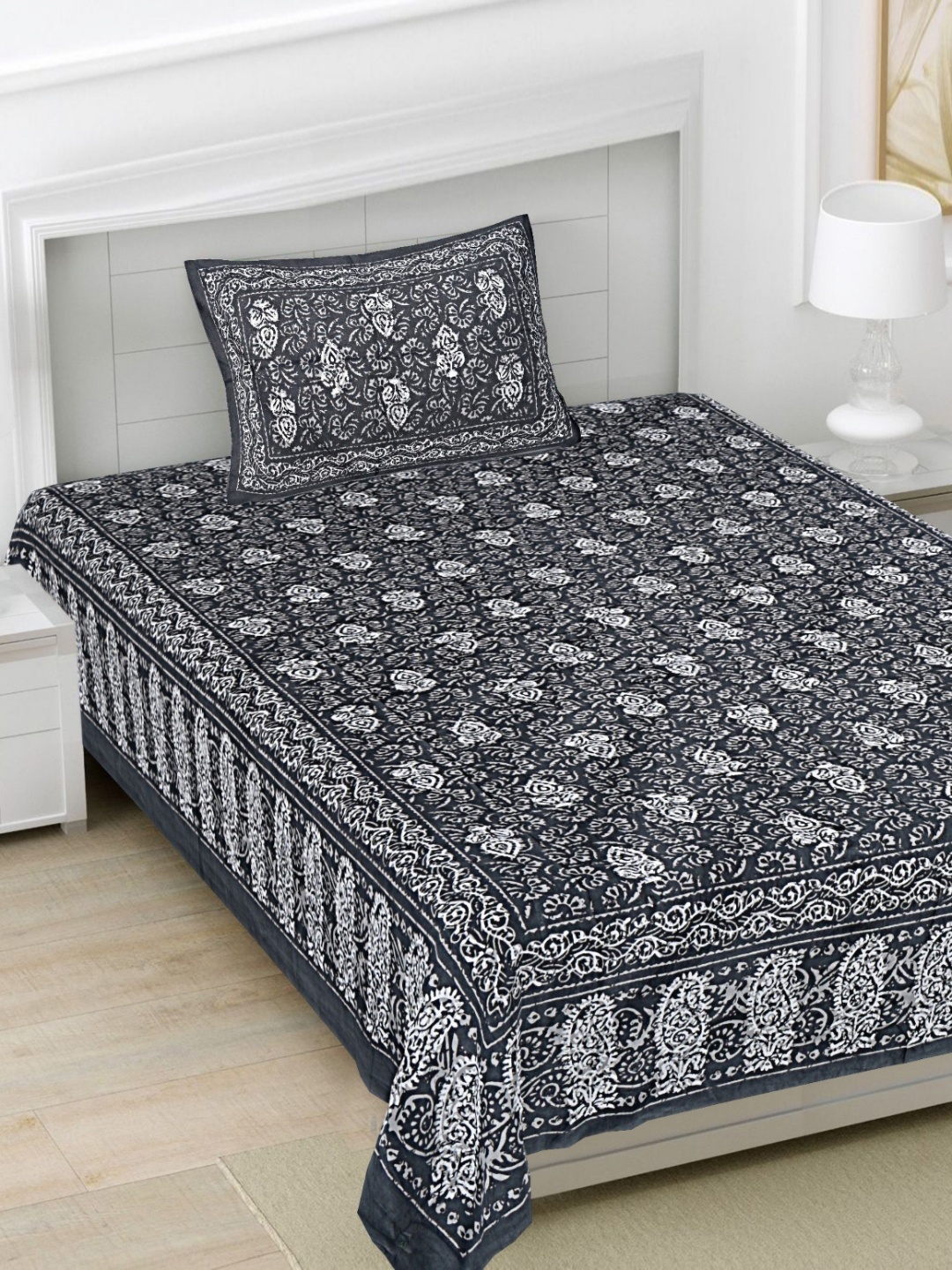 

FrionKandy Living Grey Printed Cotton 180 TC Single Bedsheet Set 2.28 m x 1.52 m