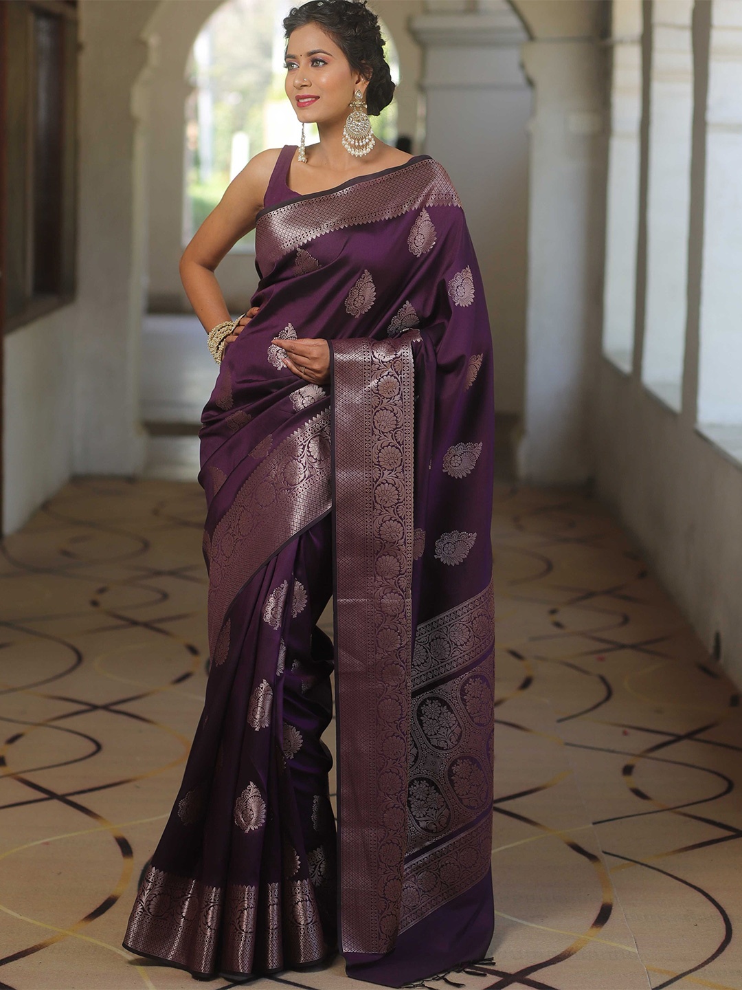 

Banarasee Woven Design Zari Banarasi Saree, Purple