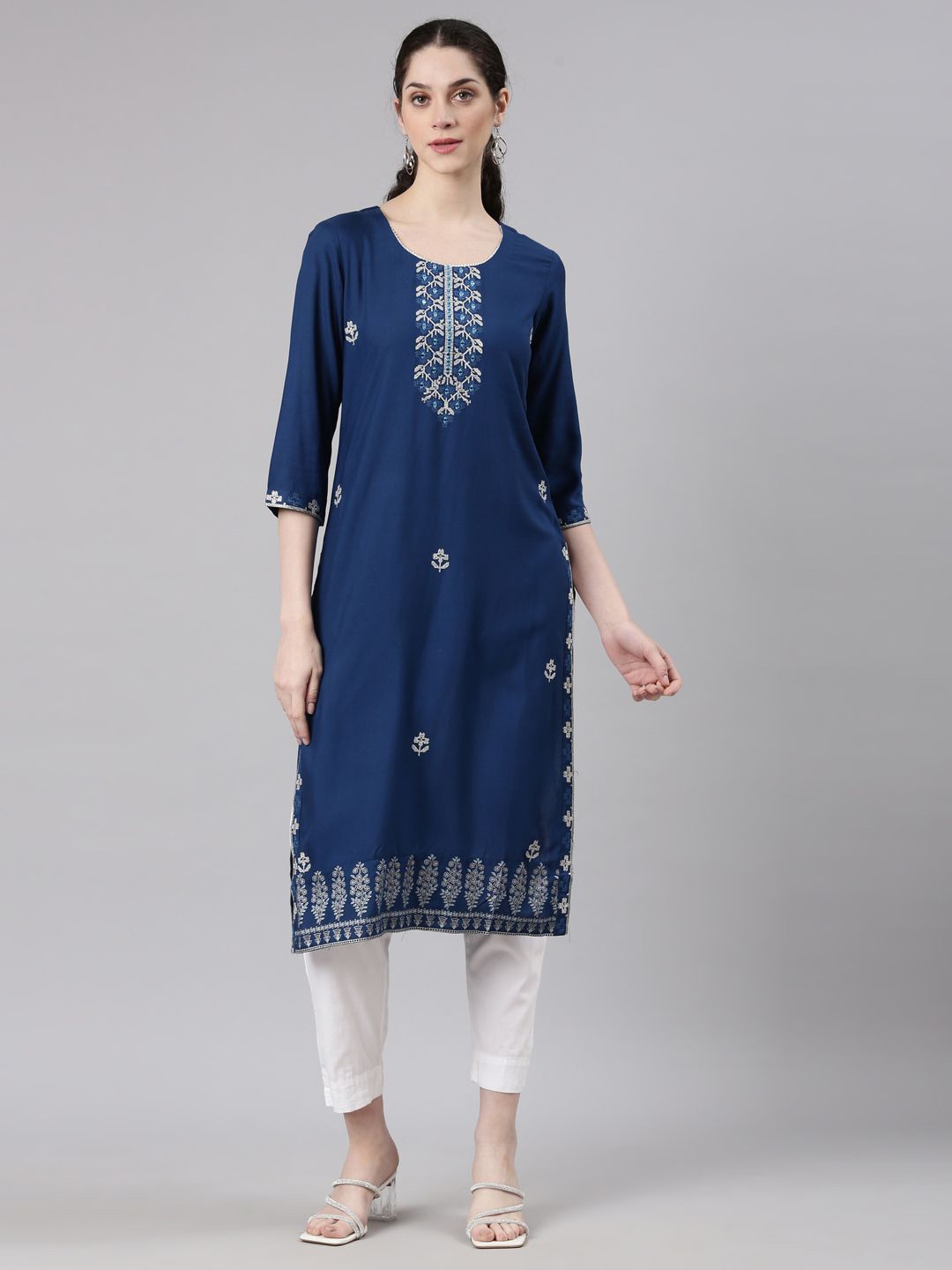 

Neerus Floral Embroidered Thread Work Straight Kurta, Blue