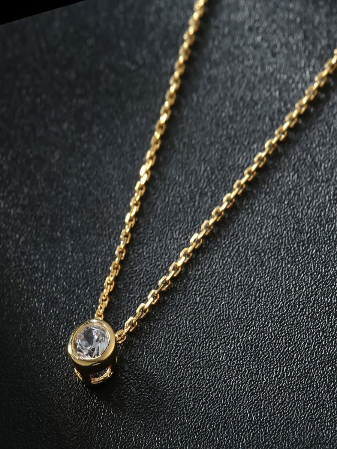

MYKI Gold-Plated Circular Pendants with Chains