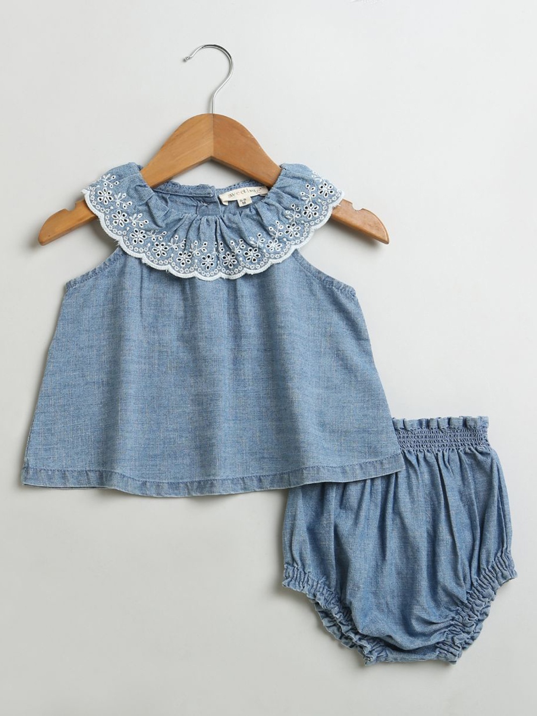 

Sweetlime By AS Girls Round Neck Pure Cotton Ruffled Denim Top with Shorts, Blue