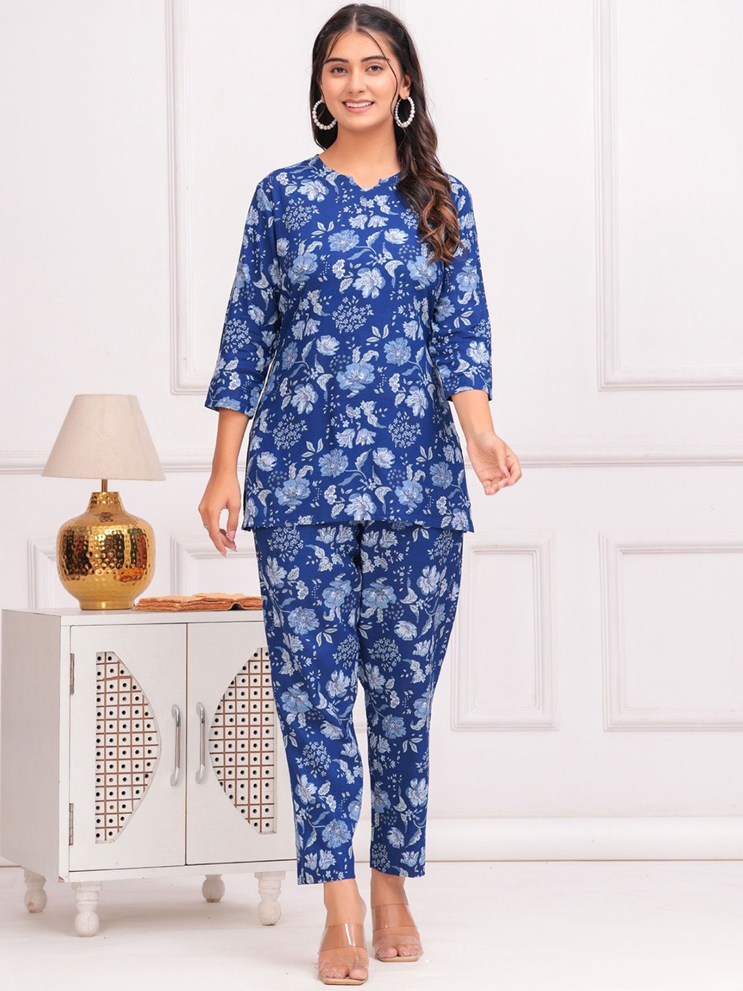 

BAESD Floral Printed Round Neck Three-Quarter Sleeves Top With Trouser, Blue