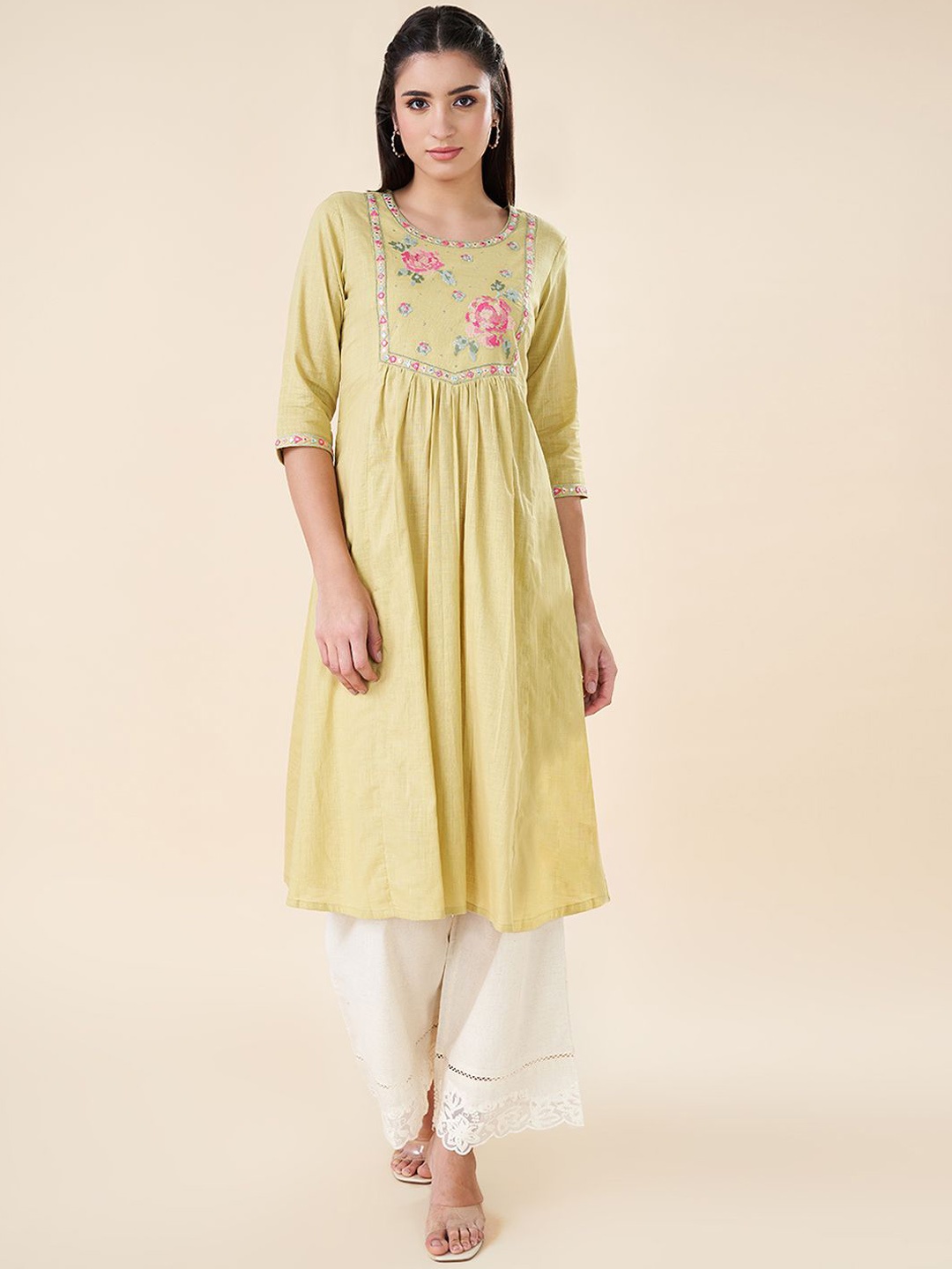 

RANGMANCH BY PANTALOONS Floral Embroidered Pure Cotton Anarkali Kurta, Green