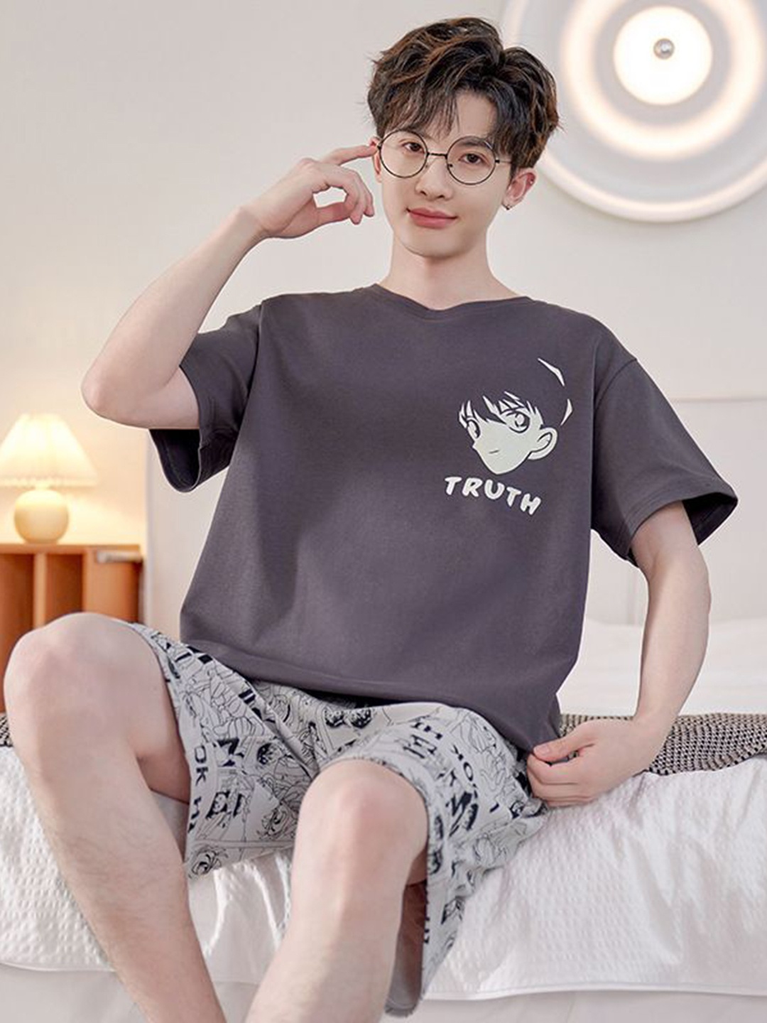 

StyleCast Brown Graphic Printed Pure Cotton T-Shirt With Shorts, Grey