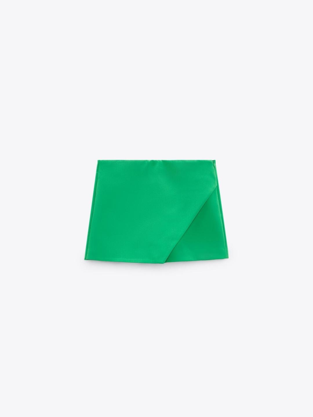 

ZARA Women Green Shorts