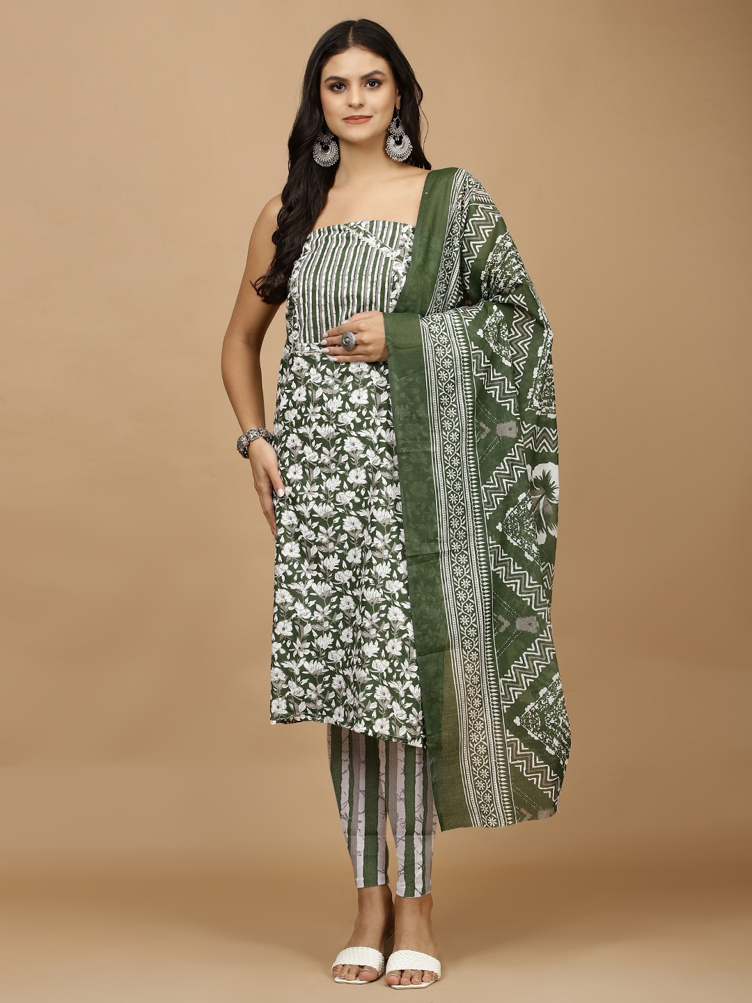 

Meena Bazaar Floral Printed Gotta Patti Unstitched Dress Material, Green
