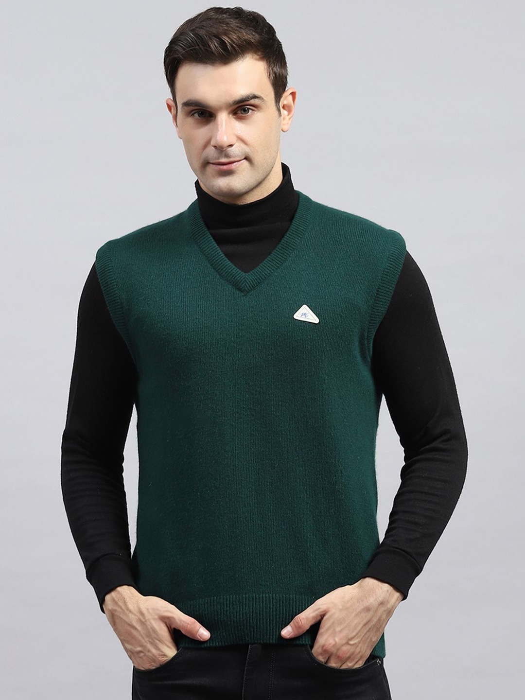 

Monte Carlo Men V-Neck Woollen Pullover, Green