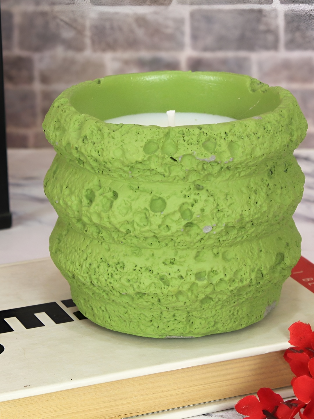 

TIED RIBBONS Green Gardenia Scented 14-16 Hours Burn Time Jar Candle