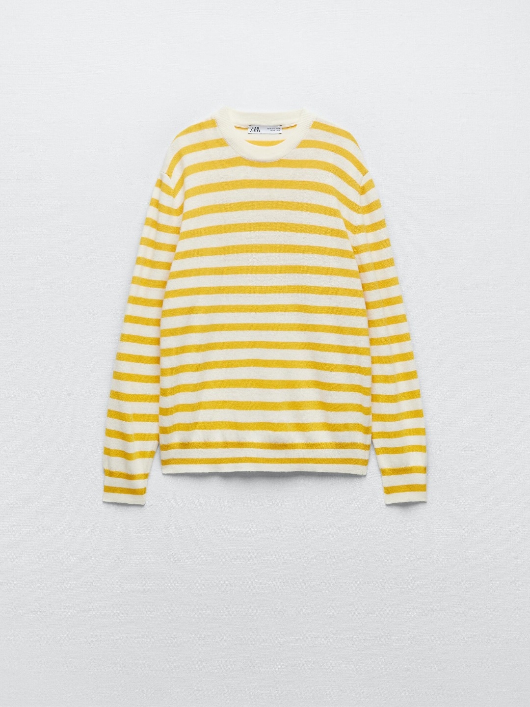

ZARA Women Sweaters, Na