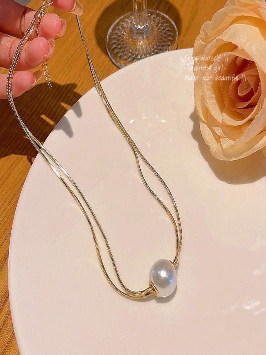 

MYKI Gold-Plated Circular Cubic Zirconia Pendant With Chain