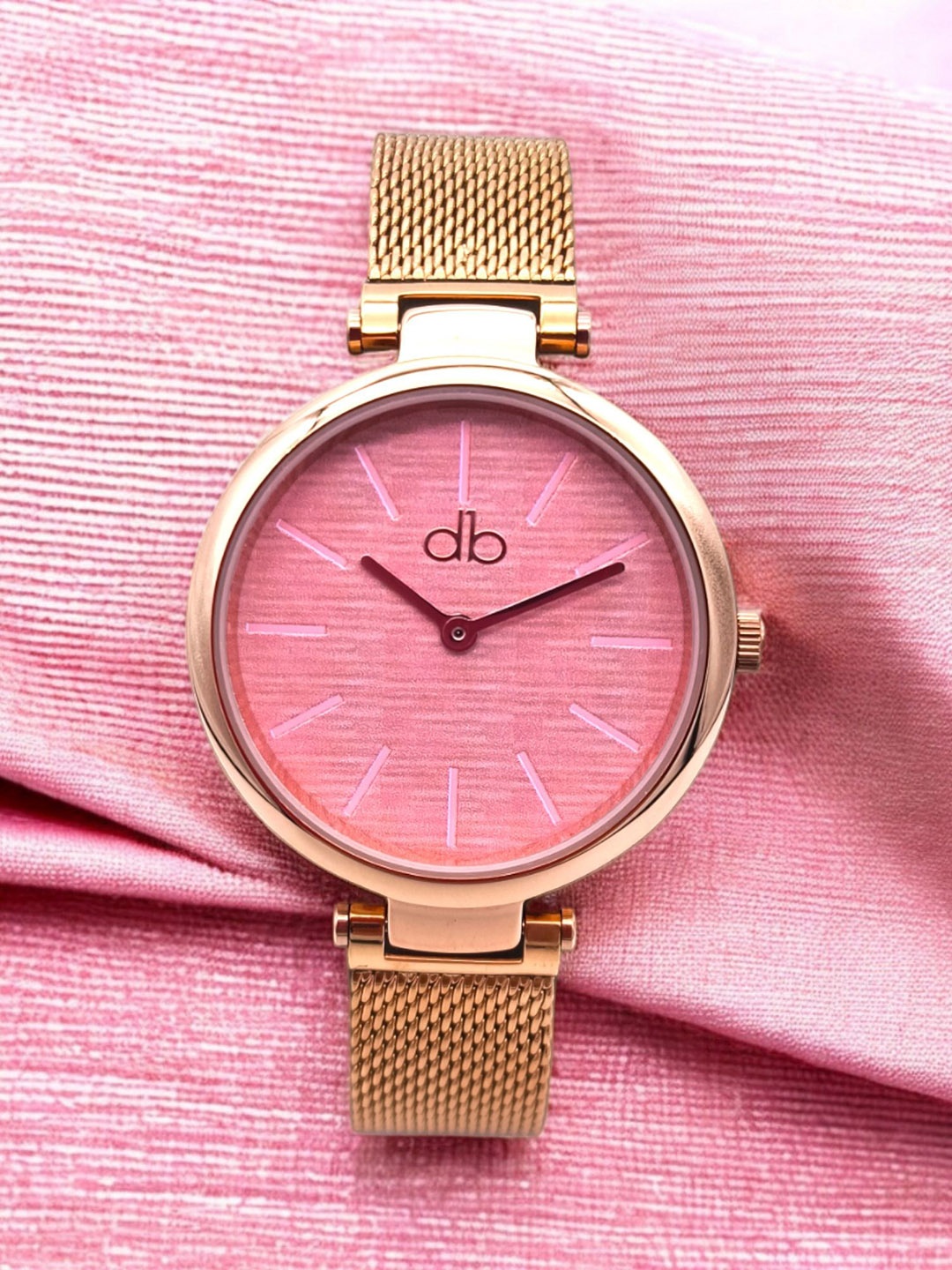 

DressBerry Women Bracelet Style Straps Analogue Watch MPDB-0016A RG, Pink