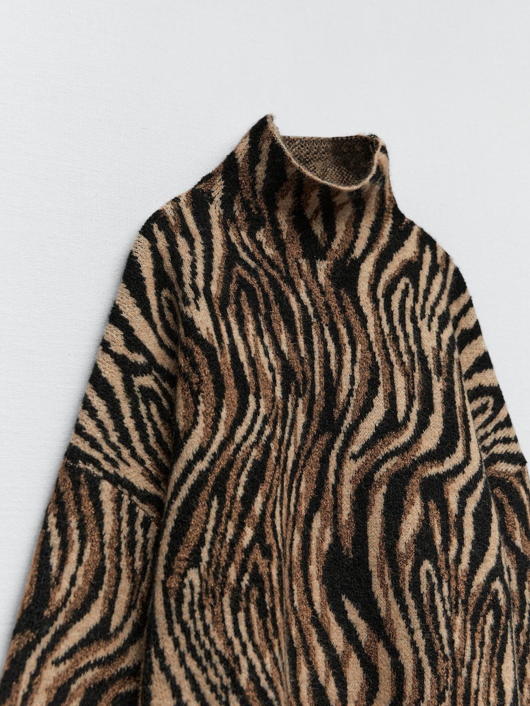 

ZARA Women Multi Sweaters