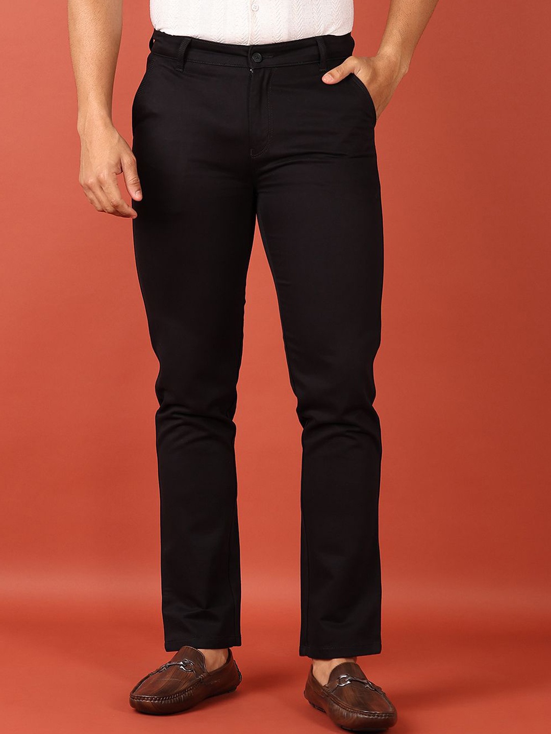 

V-Mart Men Solid Knitted Chinos Trouser, Black