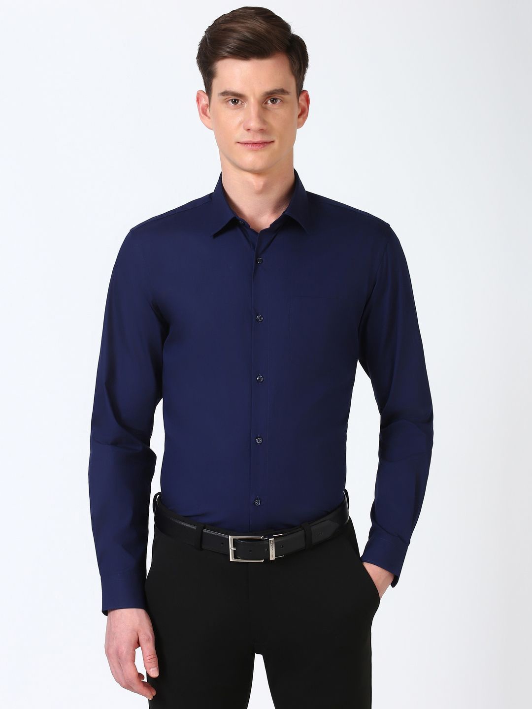 

Peter England Men Spread Collar Solid Cotton Slim Fit Casual Shirt, Navy blue