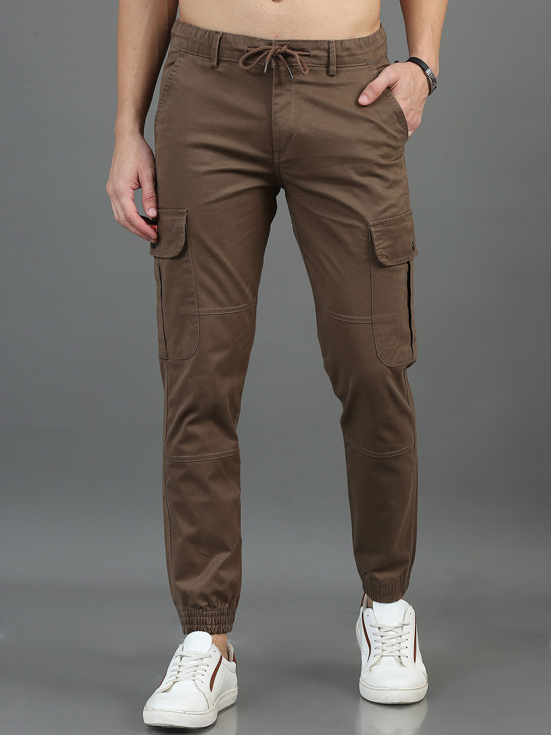 

CARBONN CLOTH Men Mid-Rise Cargos Trousers, Brown
