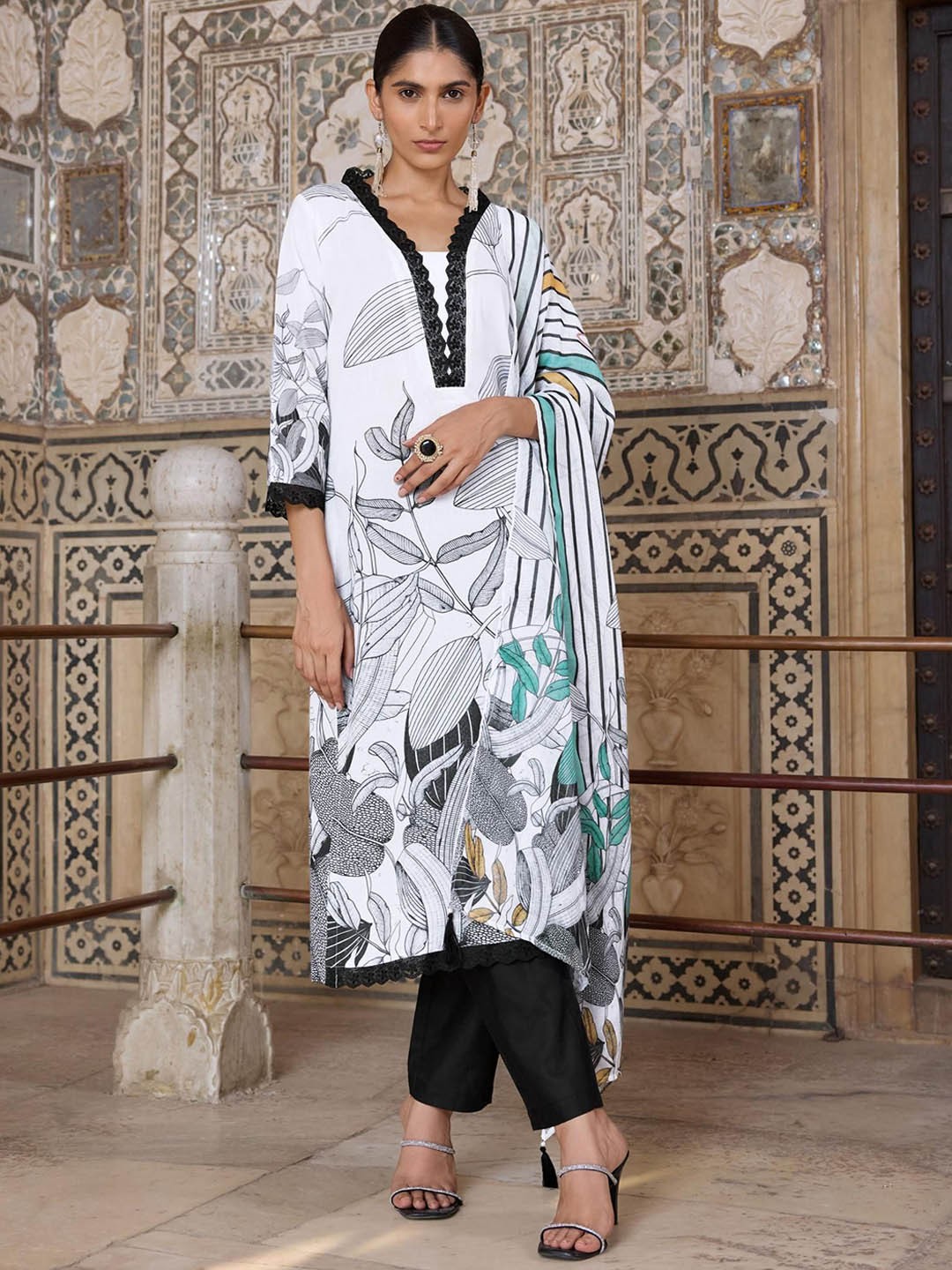 

VIRICA Floral Printed Lace Inserts Straight Kurta With Trousers & Dupatta, White