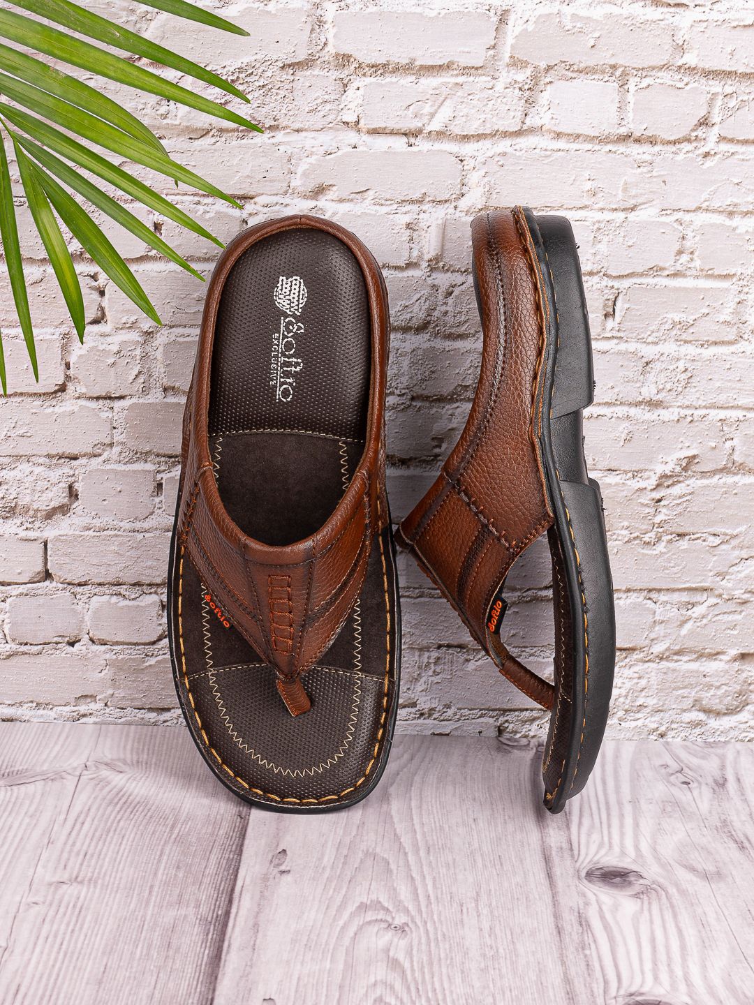 

SOFTIO Men Comfort Slip-On Rubber Sandals, Brown