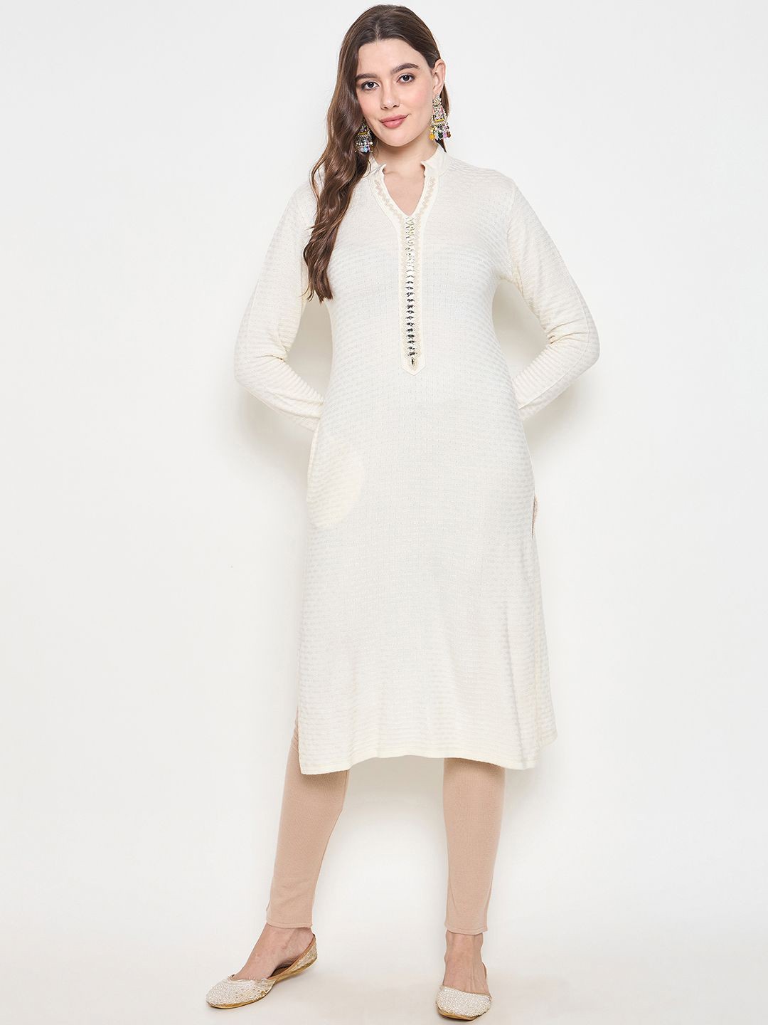 

Zigo Winter Wear Embellished Mandarin Collar Straight Woollen Kurta, White