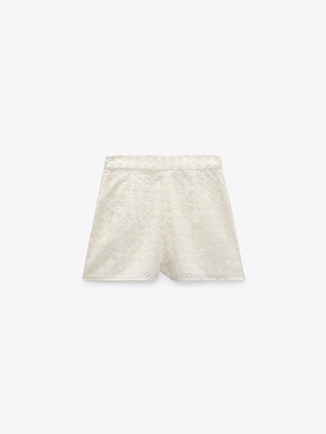

ZARA Women Beige Shorts