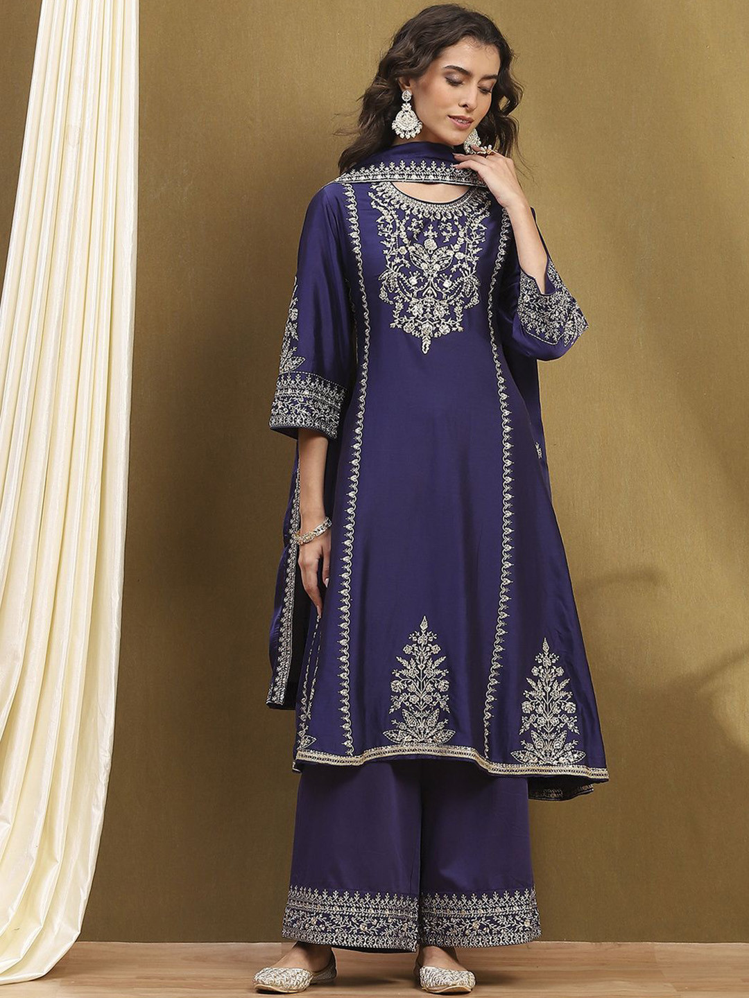 

Biba Floral Embroidered Round Neck Straight Kurta & Trouser With Dupatta, Purple