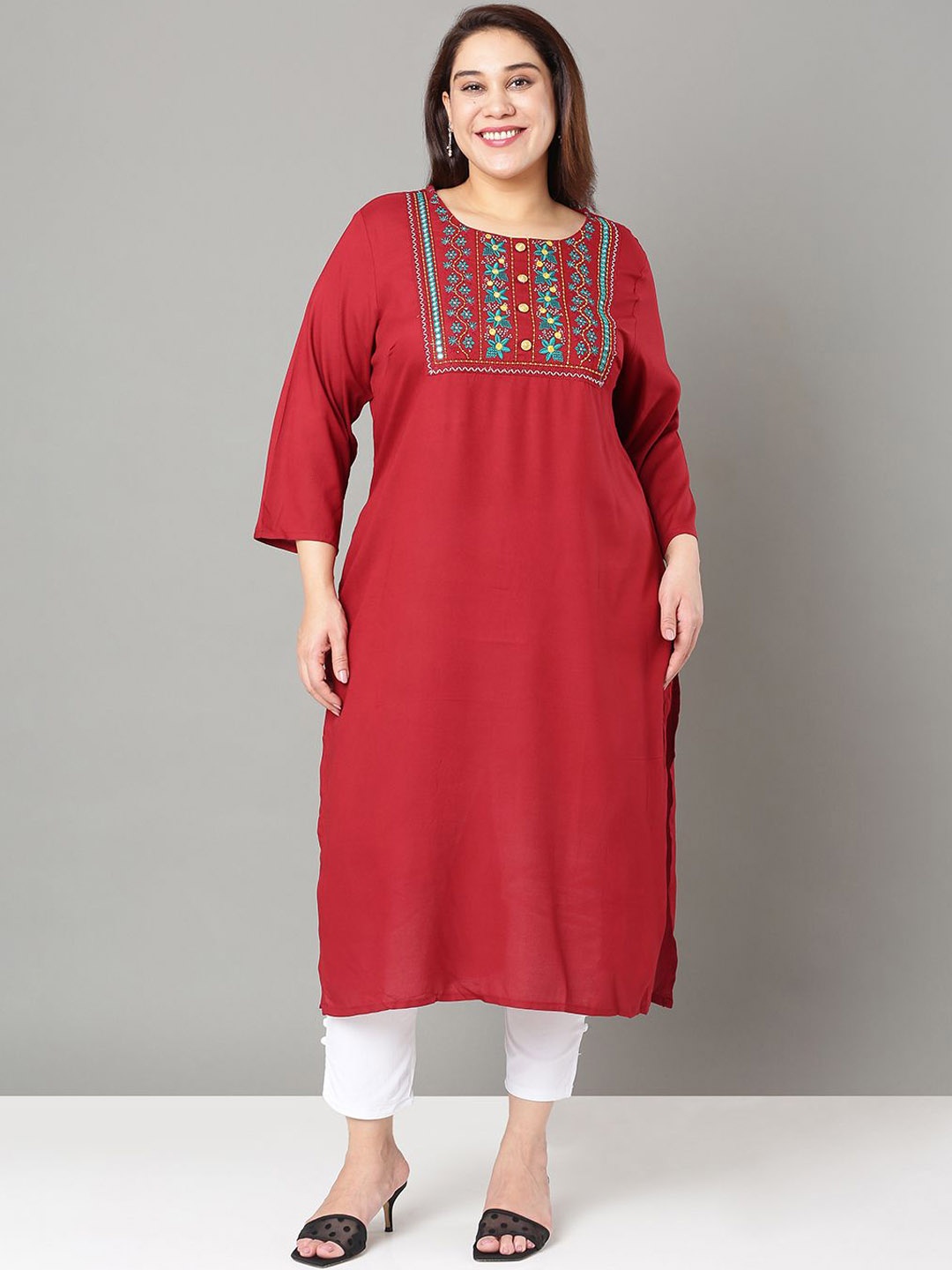 

Sztori Plus Size Floral Yoke Design Straight Kurta, Red