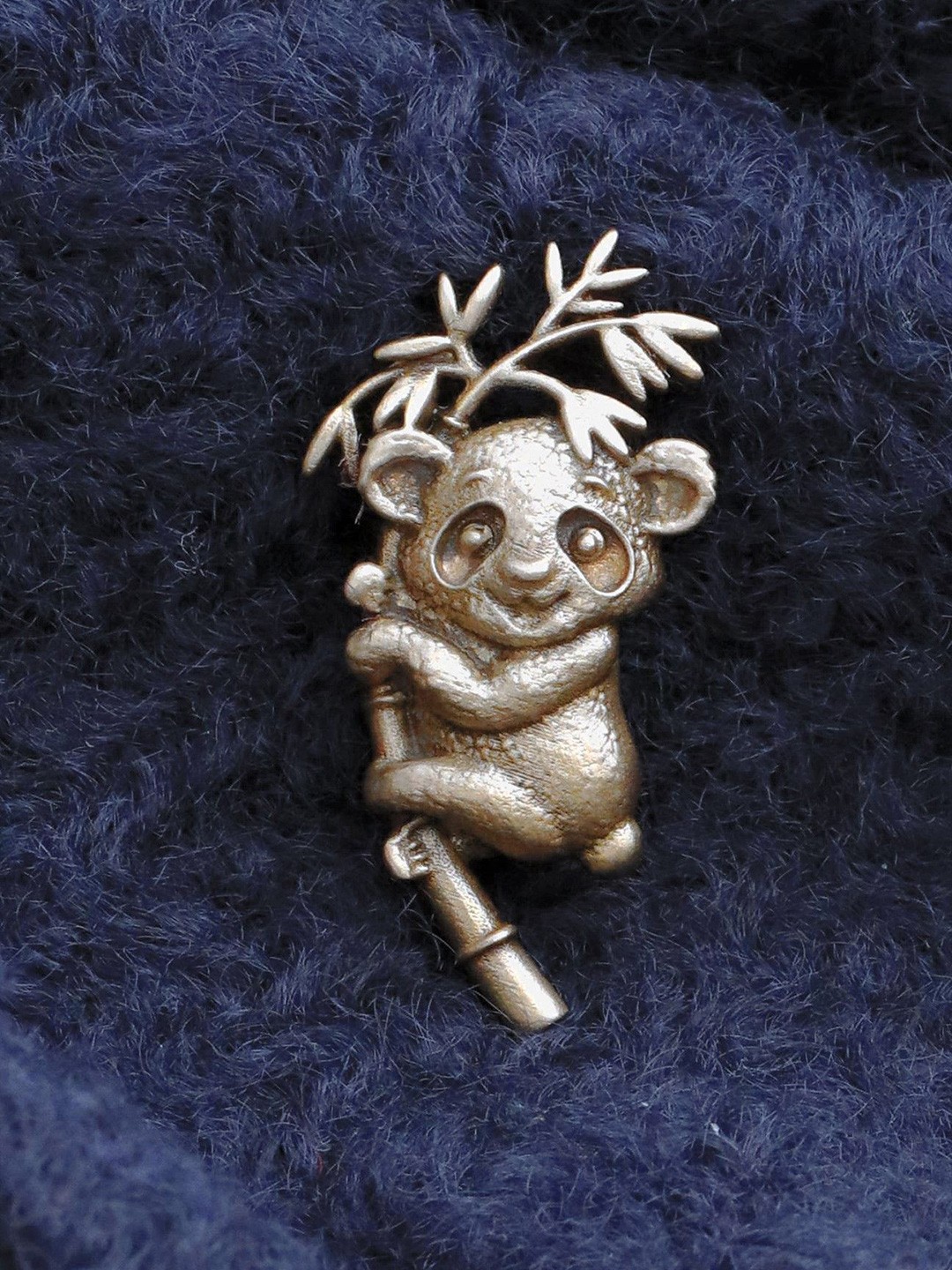 

RAMO Men Forest Friend Brooch, Gold