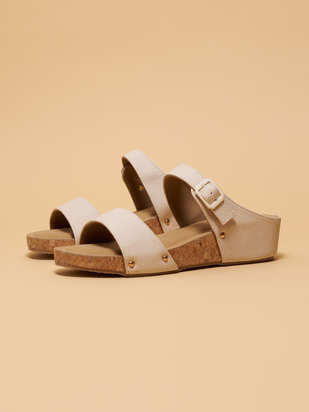 

ERIDANI Jake Ankle Strap Wedges, Off white