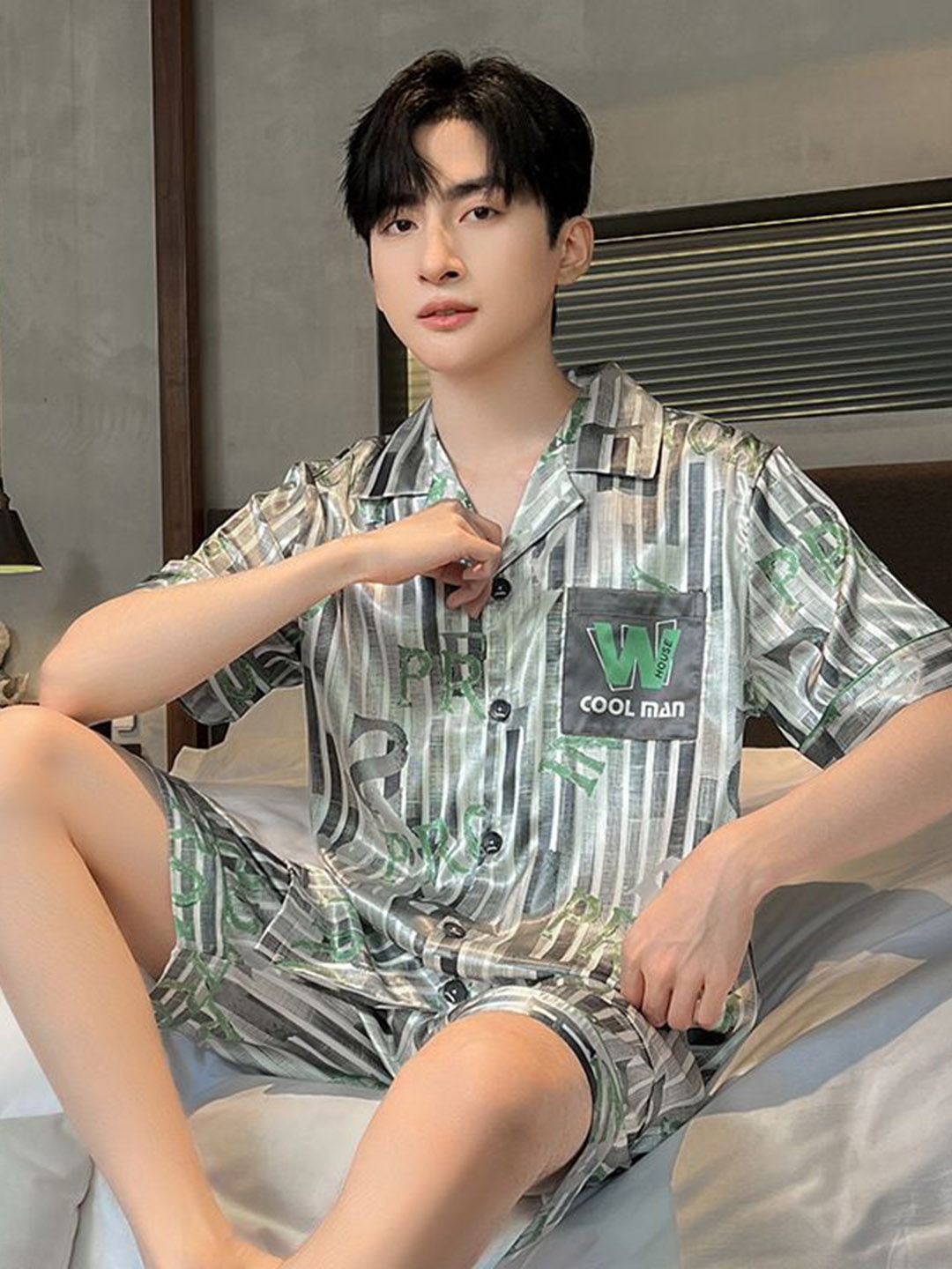 

StyleCast Printed Lapel Collar Short Sleeves Shirt With Shorts, Green