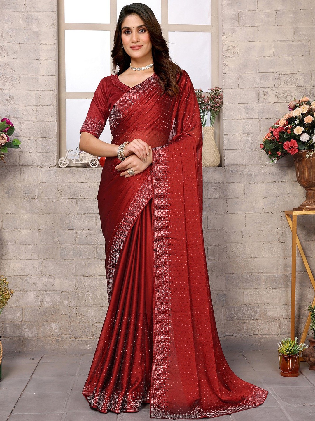 

KALINI Women Beads and Stones Saree With Blouse Piece, Maroon