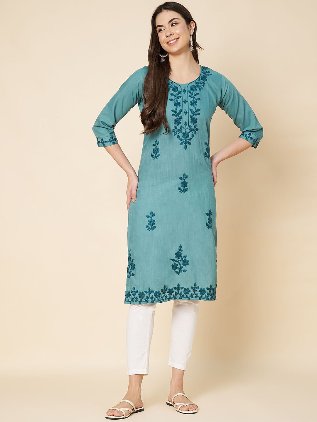 

HERE&NOW Floral Embroidered Thread Work Regular Chanderi Cotton Straight Kurta, Teal