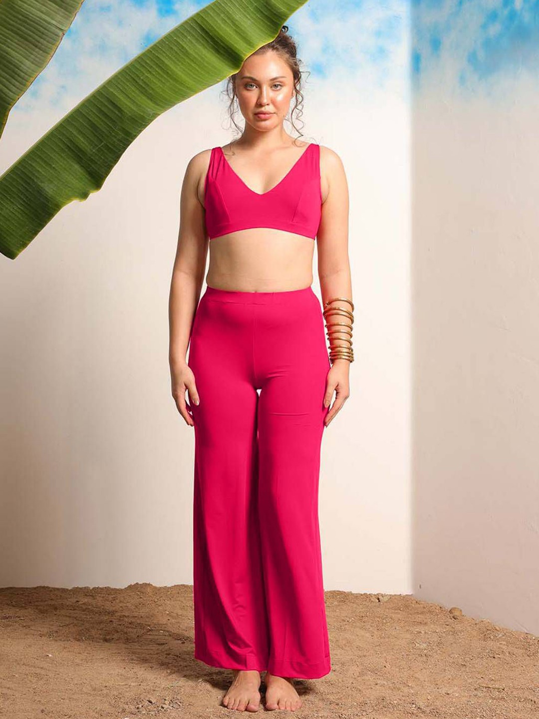 

EROTISSCH Pink V-Neck Sleeveless Top With Trousers