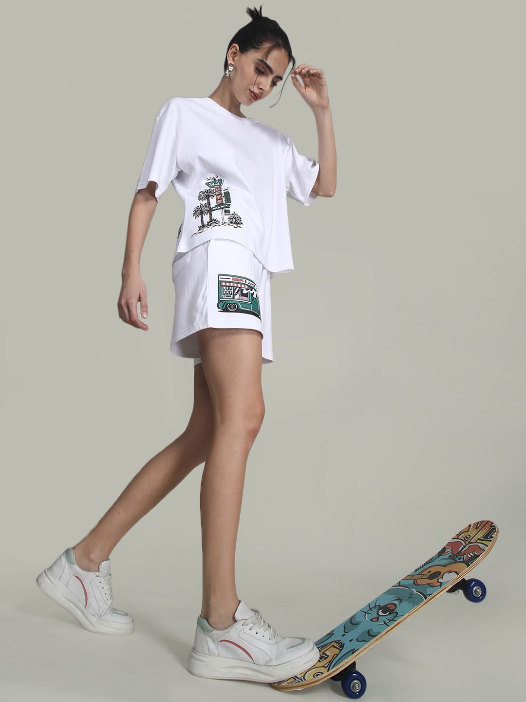 

Bene Kleed Printed Round Neck Short Sleeves Pure Cotton T-Shirt With Shorts, White