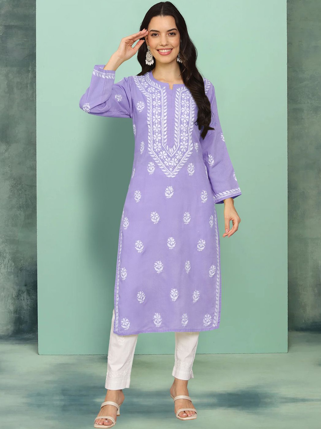 

PARAMOUNT CHIKAN Women Embroidered Lucknowi Chikankari Cotton Kurta, Mauve