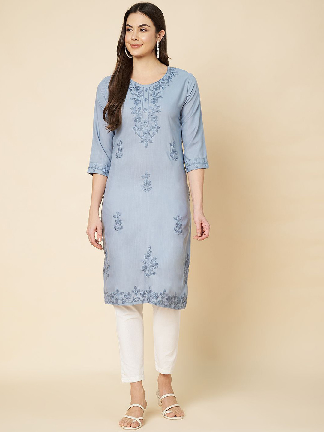 

HERE&NOW Floral Embroidered Thread Work Regular Chanderi Cotton Straight Kurta, Grey
