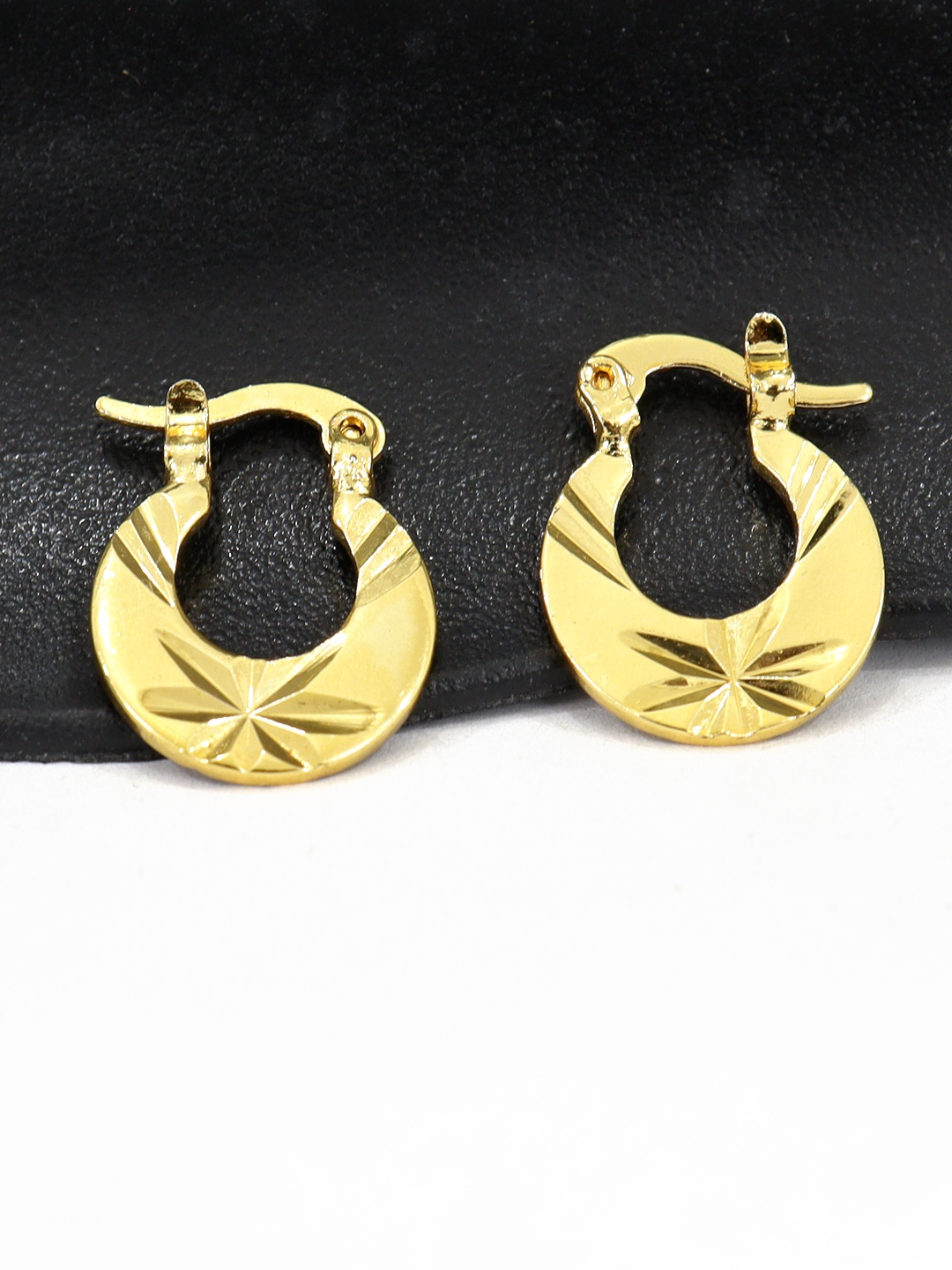 

FIMBUL Gold-Plated Circular Hoop Earrings