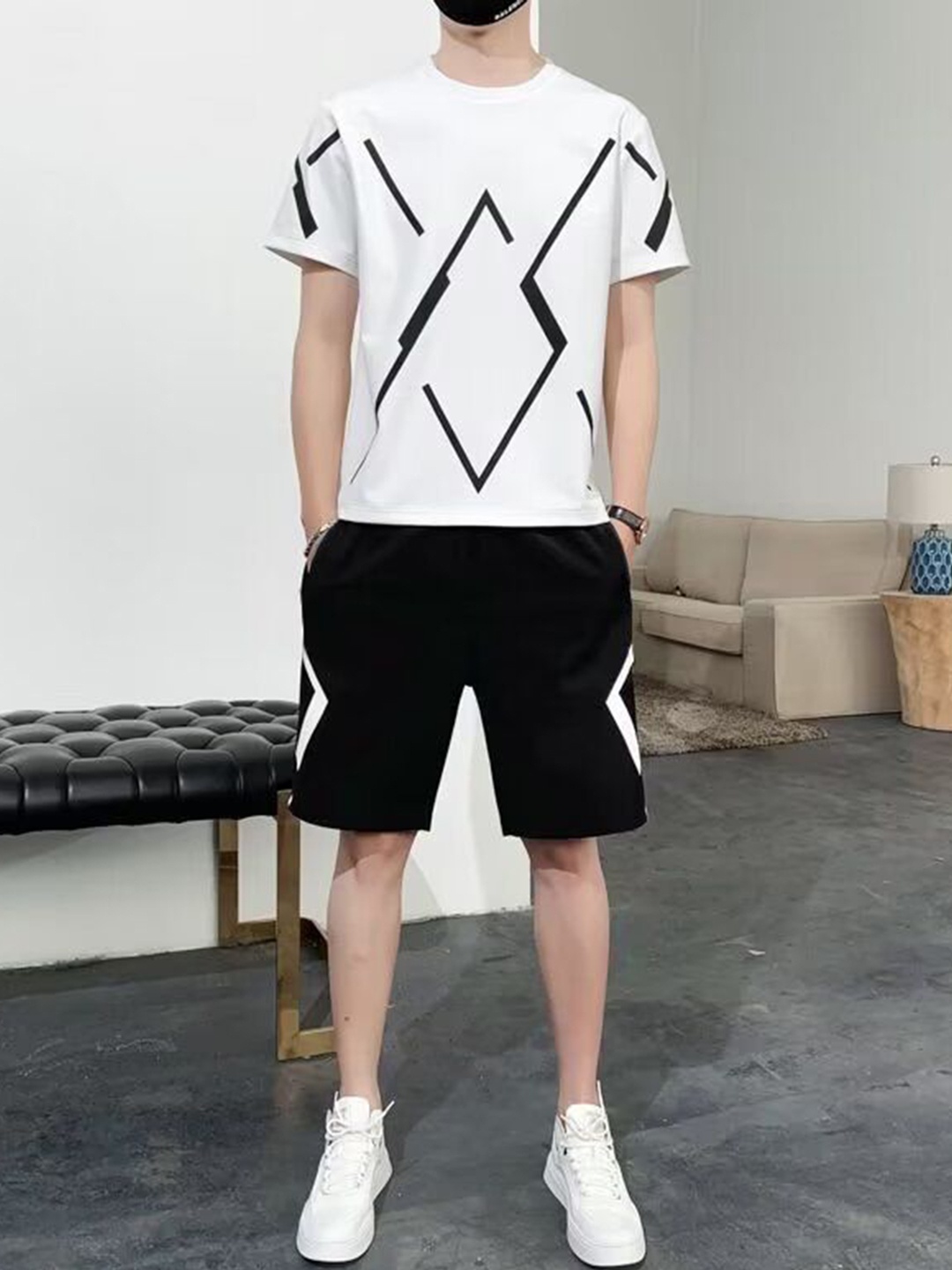 

StyleCast Printed T-Shirt With Short, White