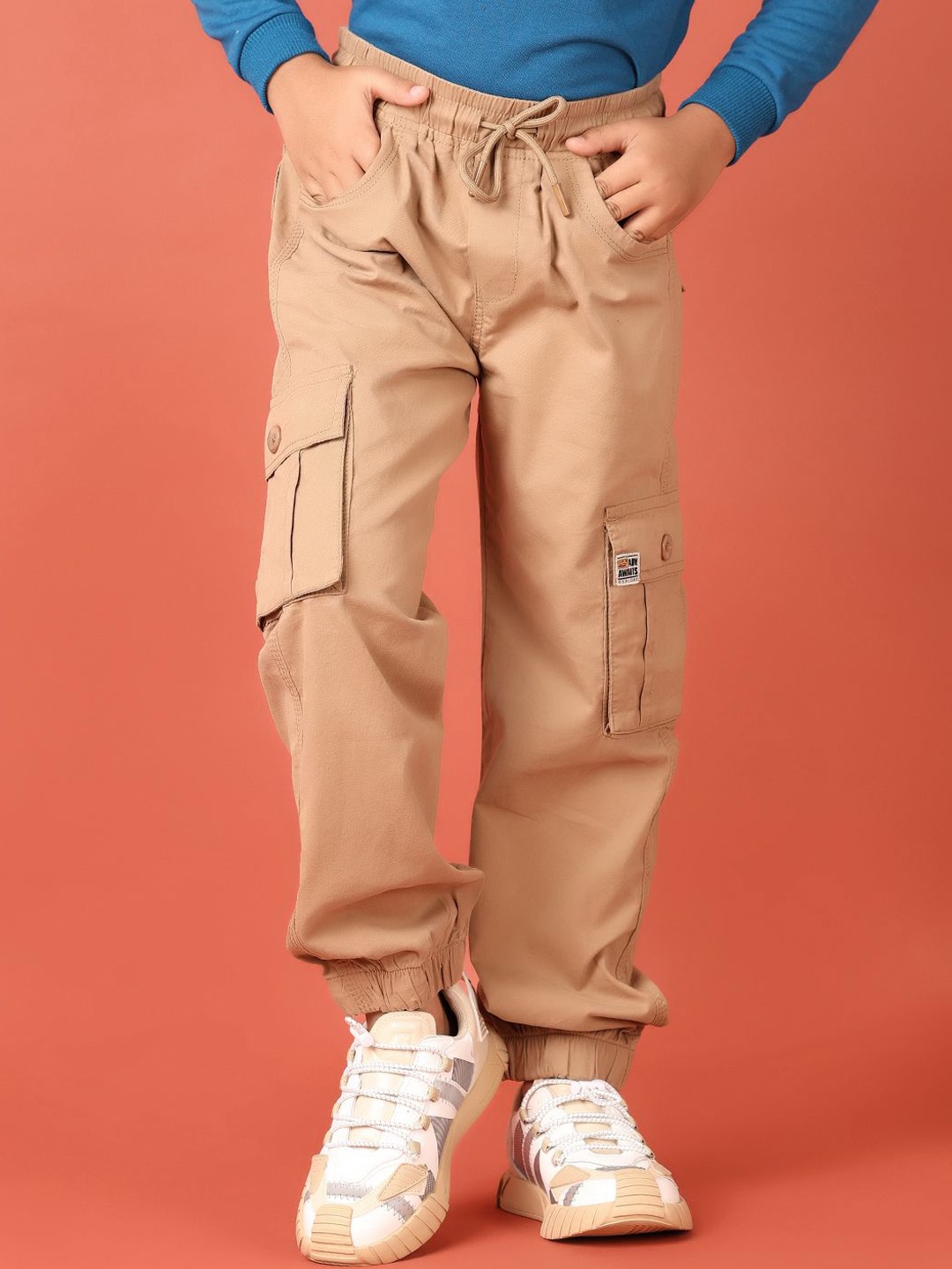 

V-Mart Boys Cargos Regular Fit Trousers, Brown