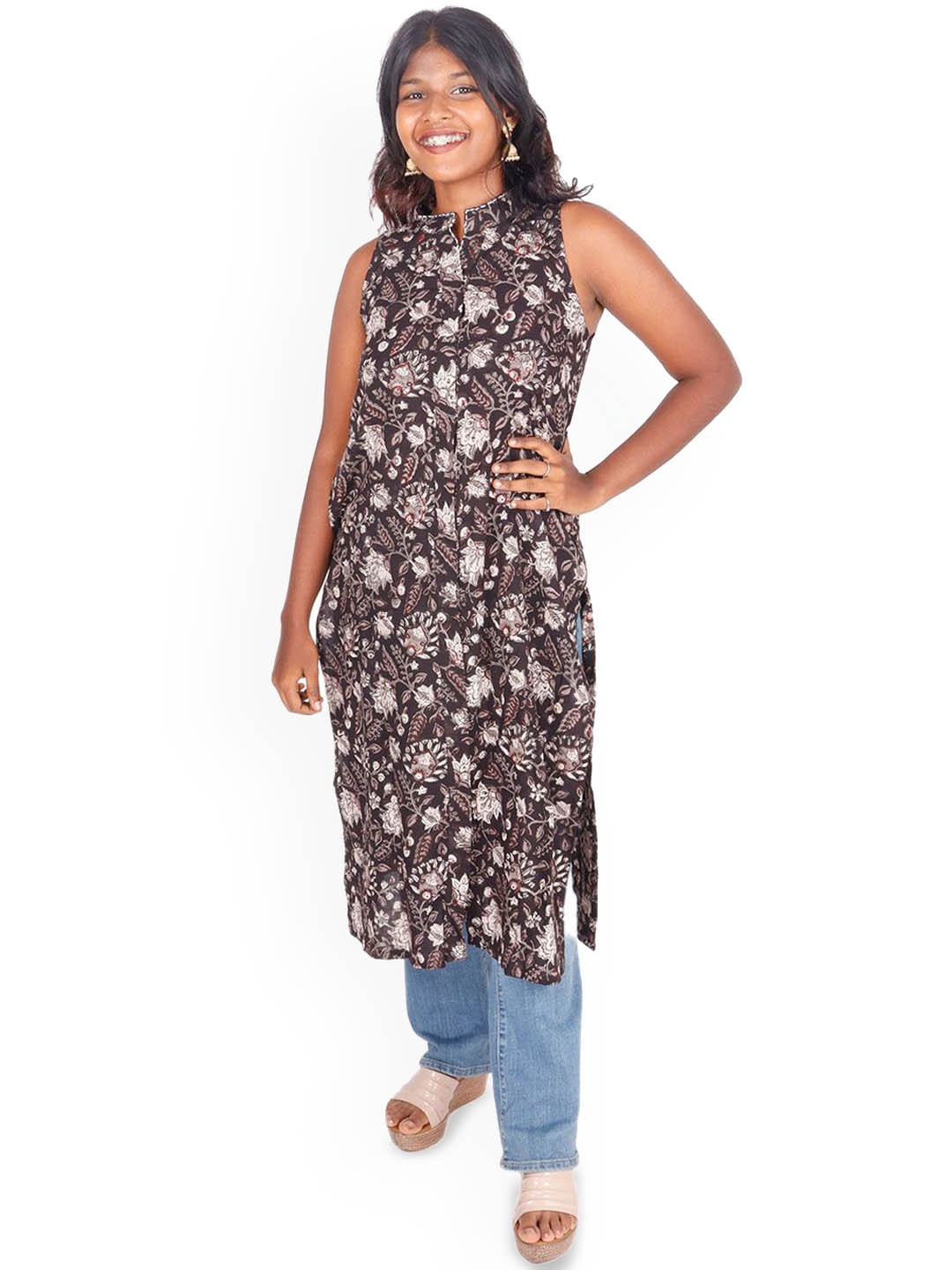 

Avishya Floral Printed Mandarin Collar Cotton Straight Kurta, Black