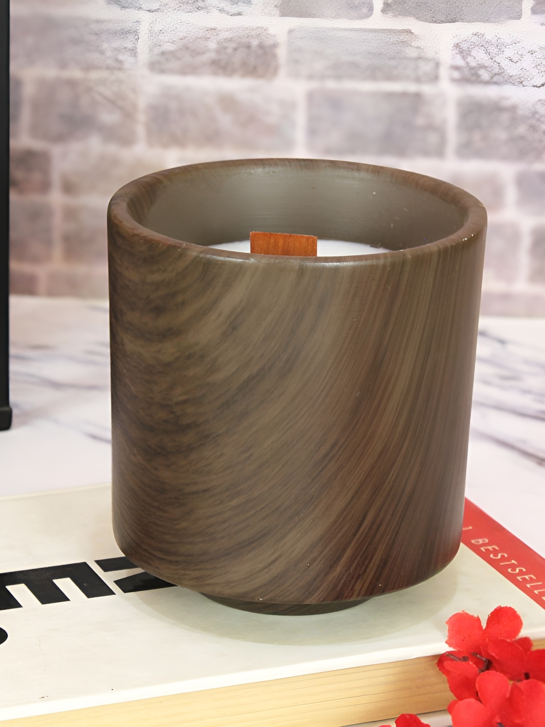 

TIED RIBBONS Brown Sandalwood Scented 14-16 Hours Burn Time Jar Candle