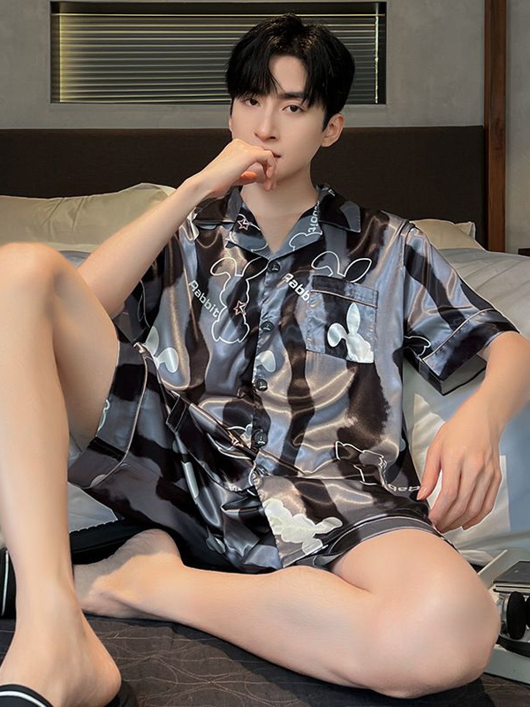 

StyleCast Black Geometric Printed Shirt Collar Shirt With Shorts