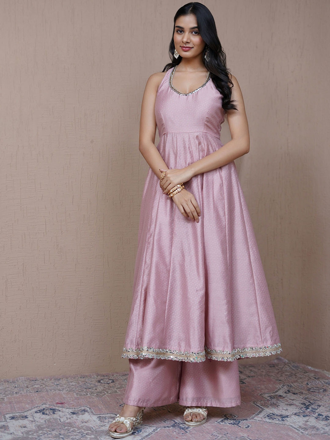 

Alaya By Stage3 Scoop Neck Sleeveless Panelled Mirror Work Kurta With Palazzo With Dupatta, Pink
