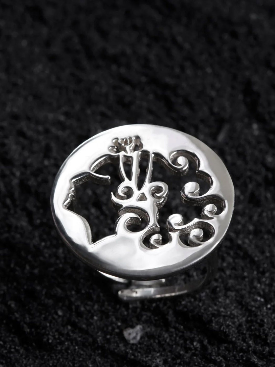 

House of Aadyaa 925 sterling Silver Oxidised Finger Ring
